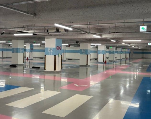 솔스퀘어 지하 주차장